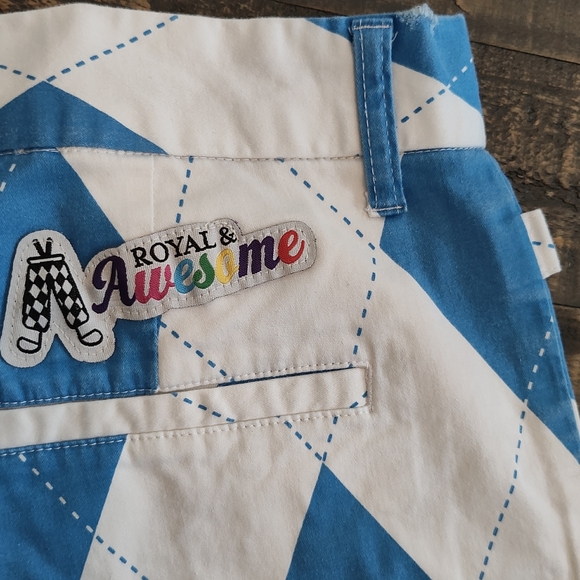 Royal Awesome Golf Shorts Lions Colors! - Picture 3 of 4